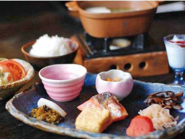 【朝食/一例】炊きたての菊鹿米と手作りおかず・お味噌汁などの和定食をご用意