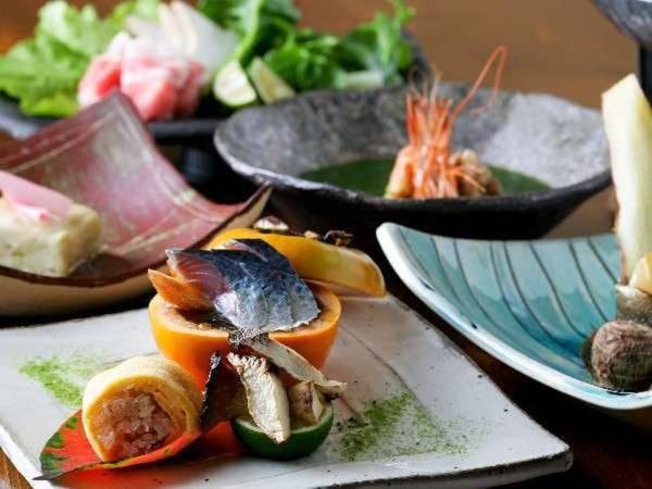 【料理一例】熊本・水俣・湯の鶴の豊かな食材を使い、当館ならではのアレンジで創作会席として楽しめる