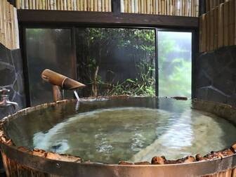 麻生釣温泉 亀山の湯・宿/樽風呂 野ぎく