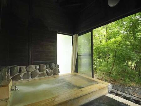 【檜の半露天付離れ/例】客室露天風呂
