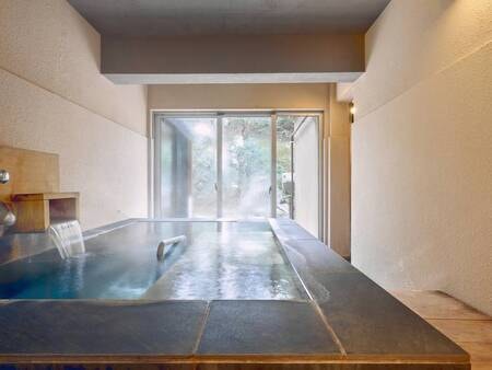 半露天付特別室【南館スイート101　紅】　半露天風呂/例