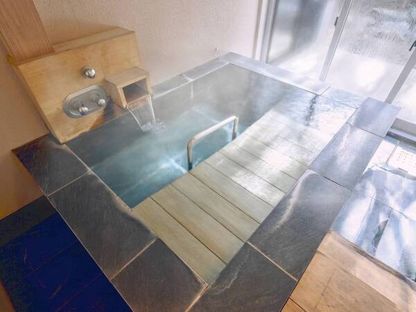 半露天付特別室【南館スイート101　紅】　半露天風呂/例