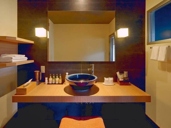 半露天付和洋室【南館スイート302　光】　パウダールーム/例