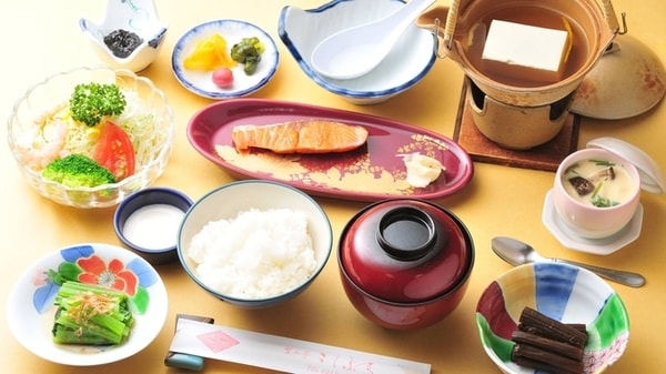 朝食一例