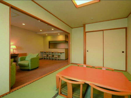 【客室/例】6畳+ツインの61平米和洋室にご案内！