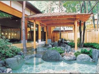 立山プリンスホテル／【露天風呂/梢の瀬】解放感あふれる浴場