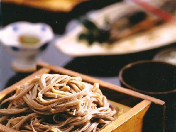 【山人料理満喫/例】蕎麦は手打ちでご用意！