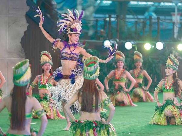 ポリネシアンサンライトカーニバル（13：30～の昼の部は自由席あり）