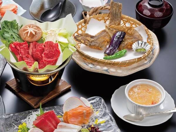 【国産牛付!四季の和洋プラン/例】国産牛のすき焼き鍋をメインに新鮮なお刺身など、料理長こだわりの全約9品の和洋食を堪能できる!