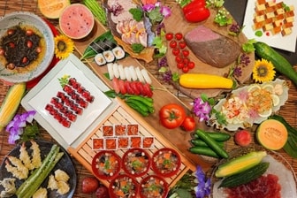 裏磐梯レイクリゾート　五色の森／【バイキング/例】お肉料理やお寿司、天ぷらなどに加え、旬の食材や会津野菜を織り交ぜた和洋中バイキング！ライブキッチンでは出来立て熱々をご賞味下さい！