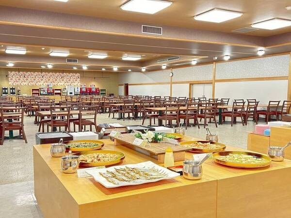 【バイキング会場】