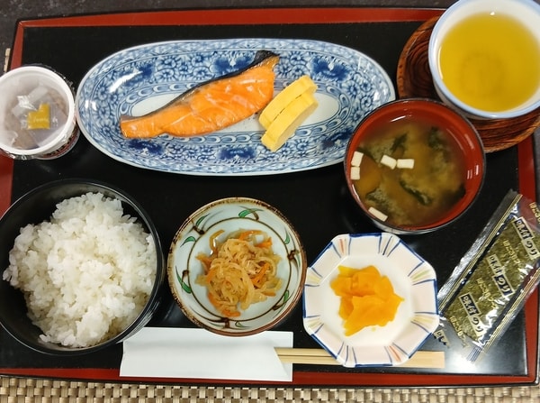 和定食のご朝食イメージです。