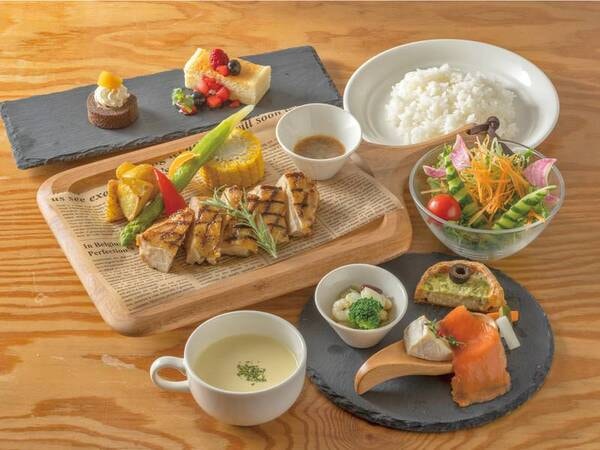【夕食/一例】メインに福島県産伊達鶏のグリルをご用意したスタンダードコース