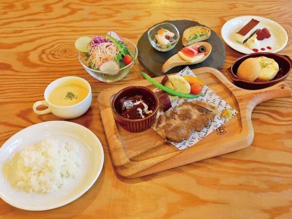 ◆肉料理◆メインに福島県産”麓山高原豚”と柔らかビーフシチューをご用意/例