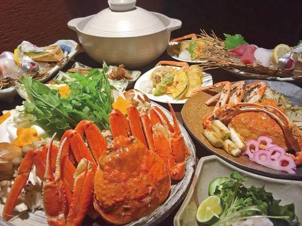 ずわい蟹一人1杯相当！蟹ちり鍋、焼き蟹、蟹天ぷらなど/例