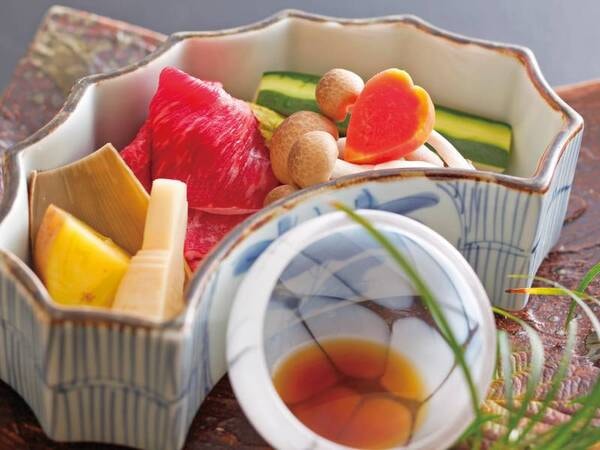 【料理長お任せ旬会席/ある日の一例】器の形やワンの温度に迄心を配ったこだわりの懐石料理※お任せのため変更有り