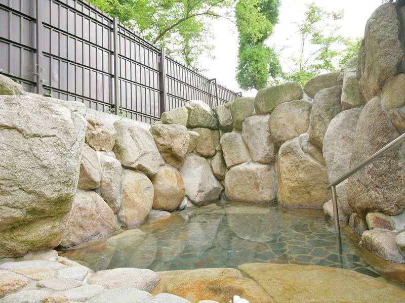 桜の湯楓の湯　貸切露天風呂