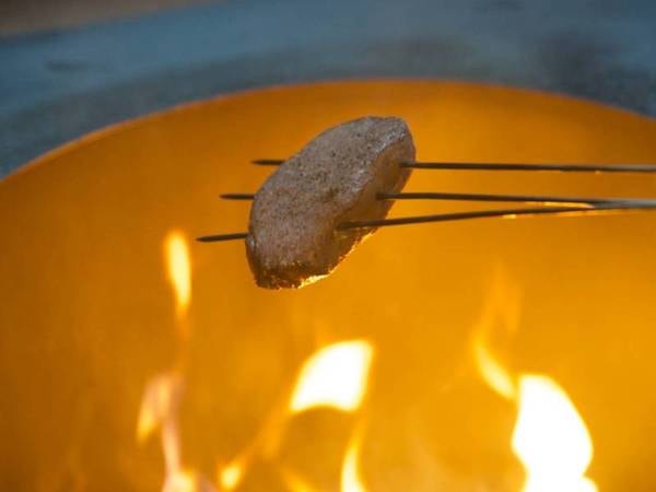 【神戸ビーフ藁火焼きと山家料理/例】良い肉は“甘味”が感じられます。