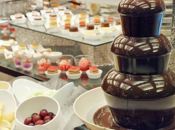 【夕食バイキング/例】お子様に大人気の「チョコレートファウンテン」も楽しめる♪