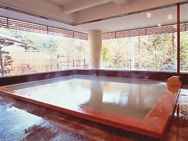 【「高尾の湯」大浴場】お風呂上りはお肌のスベスベ感を堪能！