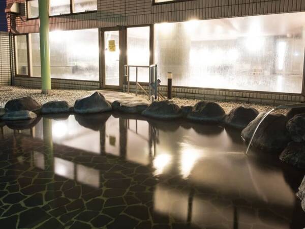 露天風呂（夜）