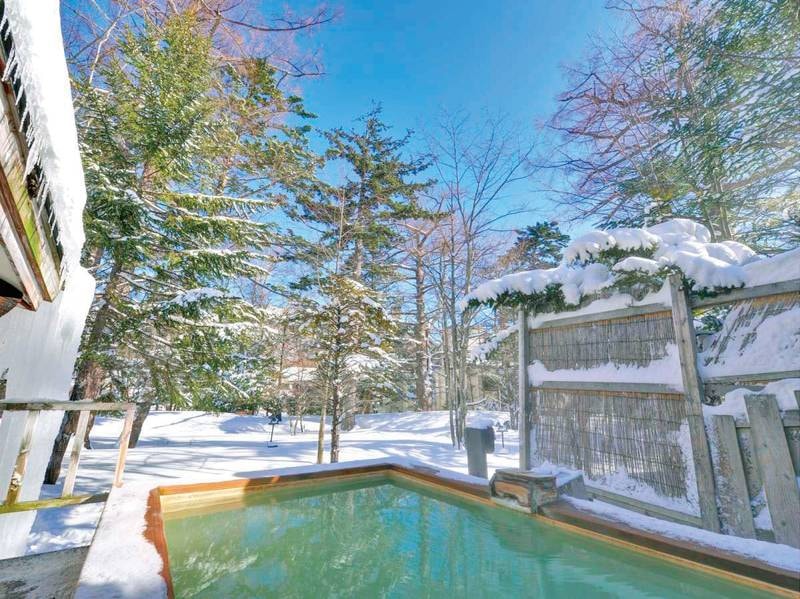【大浴場】露天風呂/冬の雪見露天風呂