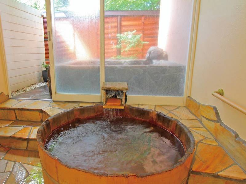 【無料貸切風呂（楊貴妃）】檜丸風呂露天風呂と内湯の2種類のお風呂を同時に貸切できます