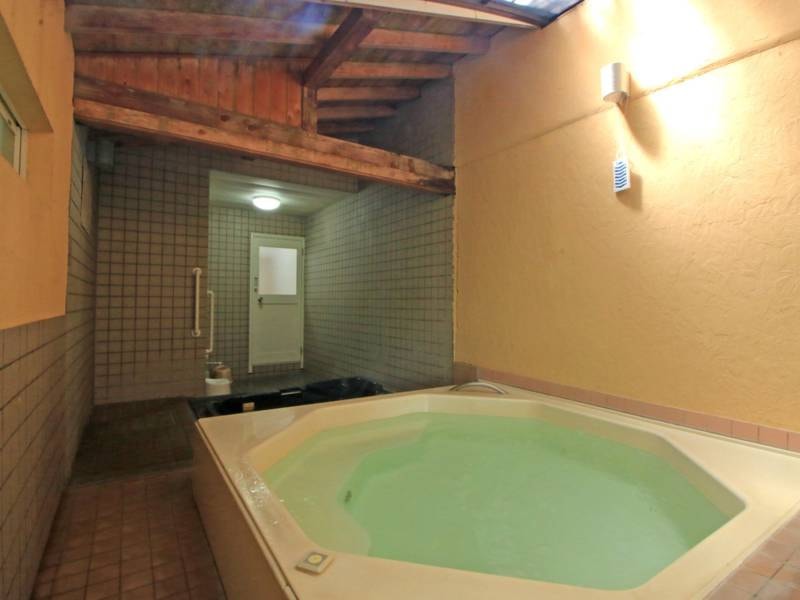 無料貸切風呂（ジャグジー風呂）強力なジャクジーで身体のコリを解きほぐします