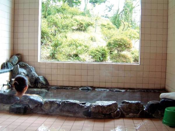 【浴場】源泉かけ流しの天然温泉を満喫