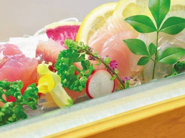 波音会席【地魚の皿盛り】/一例