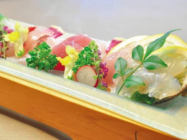 地魚の皿盛り/一例