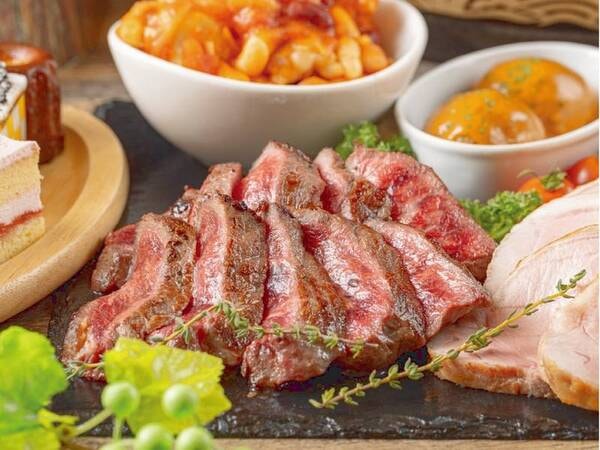 【夕食ビュッフェ/例】お肉料理も食べ放題!