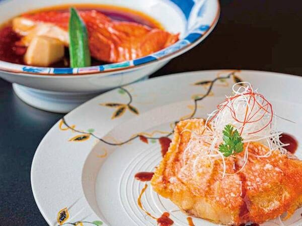 【夕食一例】選べる金目鯛料理は煮付けか唐揚げをお選びいただけます♪