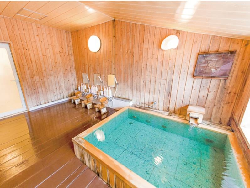 【大浴場/男性一例】温泉に浸かってのんびり