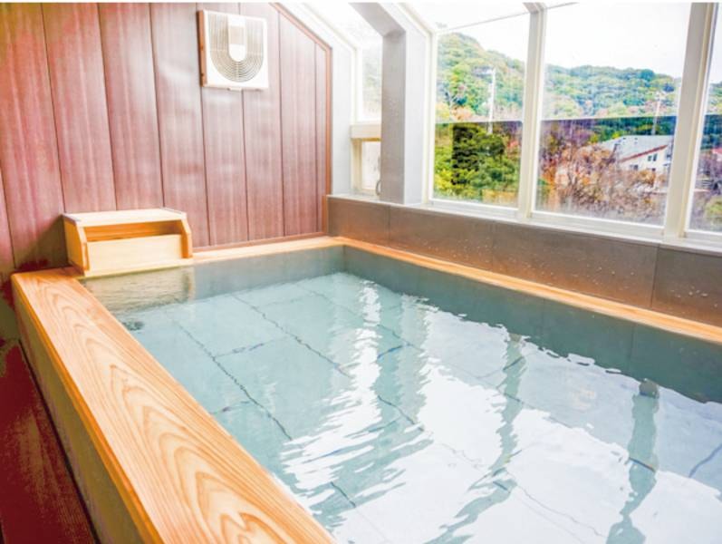 【大浴場/女性一例】温泉に浸かってのんびり