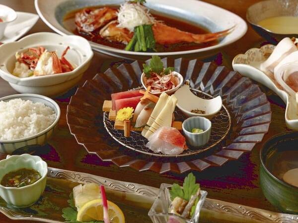 【量控えめお手軽会席付/例】女性の方やご高齢の方などにもおすすめ！