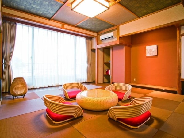 【スタンダードフロア和室　10～15畳/例】広々和室で団欒のひととき※畳数の指定はできかねます。