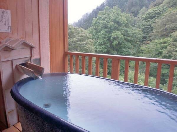 【露天風呂付き客室/例】源泉掛け流しの贅沢をお部屋でも