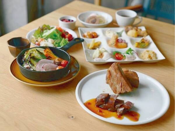 特選グリル（メイン）＆ハーフビュッフェ