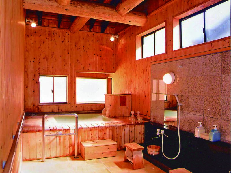 【有料貸切風呂/内湯】檜の香りを楽しめるプライベート空間