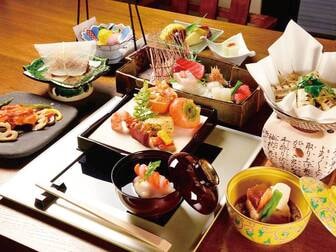 錦綉山荘/【季節の会席/例】風味豊かな地元食材を生かした四季折々の会席をご用意