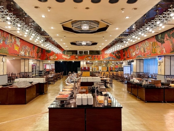 【夕食バイキング／例】豊富な種類の料理が食べ放題！