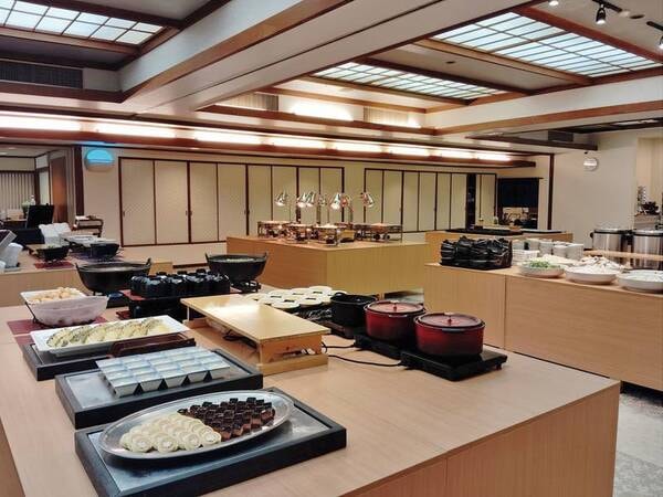 【夕食/例】種類豊富な和洋中バイキング