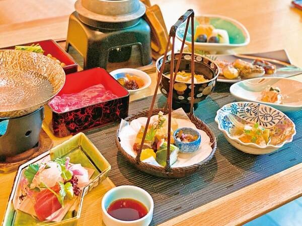 青山ガーデンリゾート ホテル ローザブランカの 伊賀創作和食 四季 プラン 9 073円 エグゼクティブツイン 禁煙 ゆこゆこ