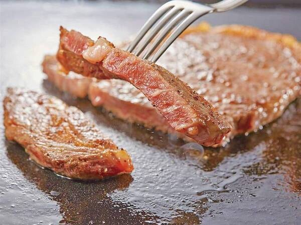サーロインステーキ※調味牛脂を注入した加工肉です※イメージ