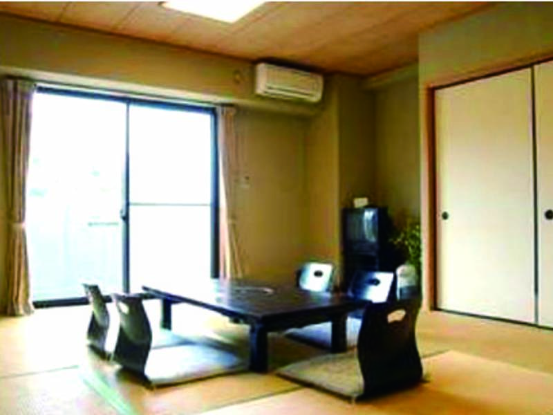 漁師料理の宿 みなと荘の タグ付き活け津居山カニ お任せコース 31 800円 和室 6畳 10畳 ゆこゆこ