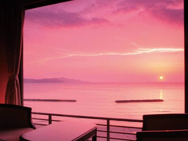 海側/本館和室からの眺望※海に沈む夕日は4月上旬～9月上旬が見頃