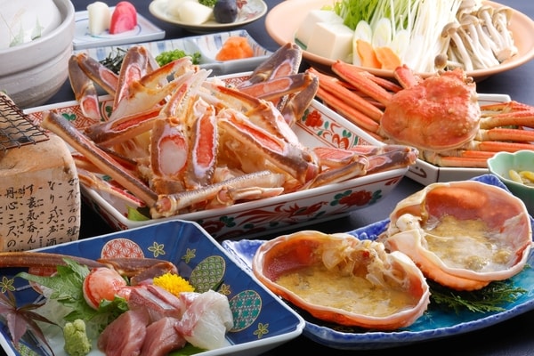 【夕食/例】大ボリュームのお1人あたり蟹３杯使用したカニフルコース！