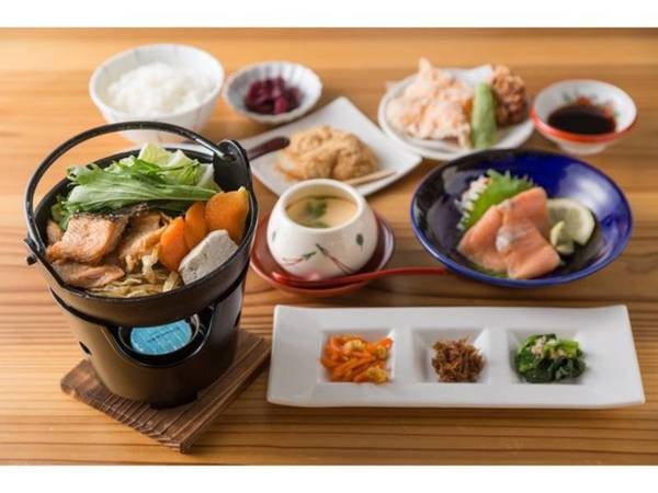 Racine Home 針江の 1泊2食付 ビワマス尽くしを楽しむプラン 10 300円 別館和室 バス トイレ付 ゆこゆこ