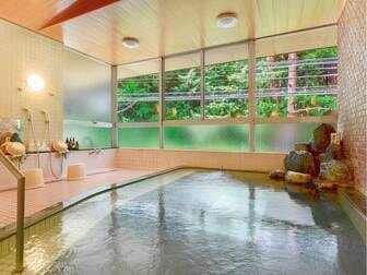 早太郎温泉 駒ヶ根高原リトリート すずらん颯/【大浴場】美肌の湯としても人気の温泉。中央アルプスの麓に湧く温泉をお楽しみください